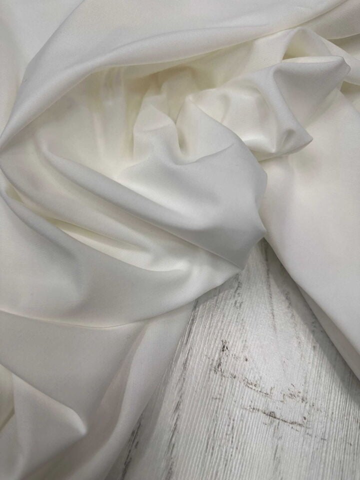 Beyaz Renk En boy Likralı Jarse Kumaş