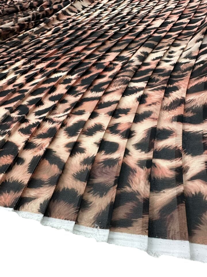 Leopar Desen Ebiselik Eteklik Pilise Şifon Kumaş