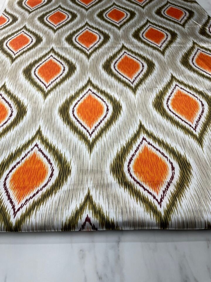 İkat Desen Elbiselik Gömleklik Tivil Saten Kumaş