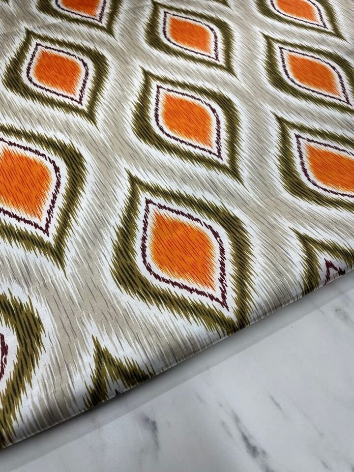 İkat Desen Elbiselik Gömleklik Tivil Saten Kumaş