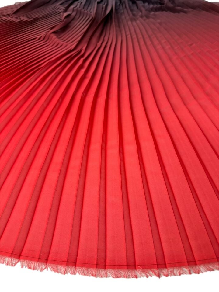 Kırmızı Siyah Degrede Desen Ebiselik Eteklik Pilise Şifon Kumaş