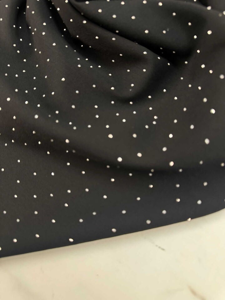 Fantazi Ürün Taş İşleme Krep Kumaş likralı Yumuşak Yapıya Sahip