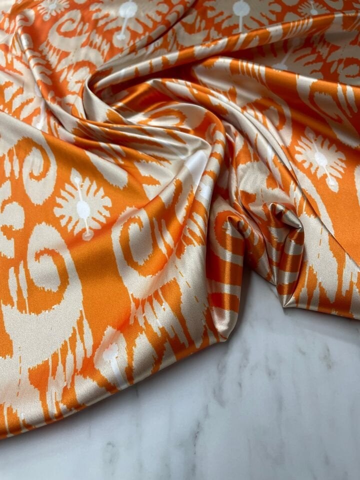 Turuncu İkat Desen Elbiselik Gömleklik Tivil Saten Kumaş