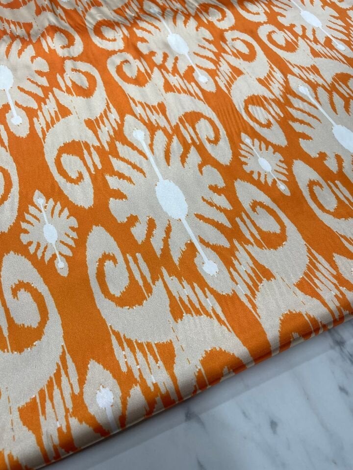 Turuncu İkat Desen Elbiselik Gömleklik Tivil Saten Kumaş
