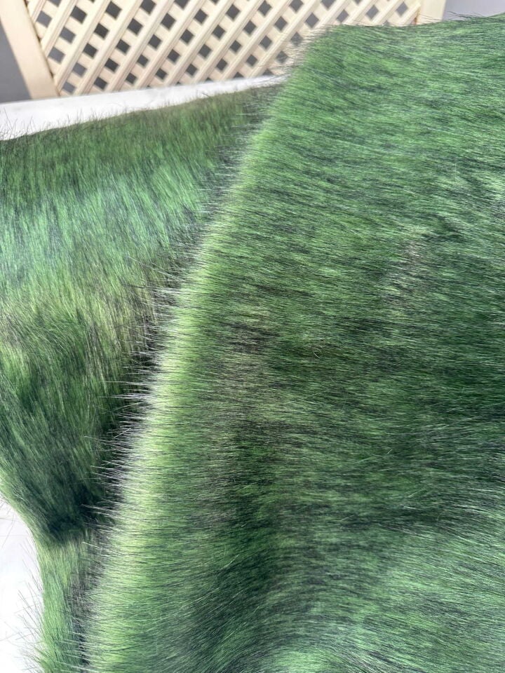 Özel Tasarım Yeşil Syah İpek Kurk Pelüş