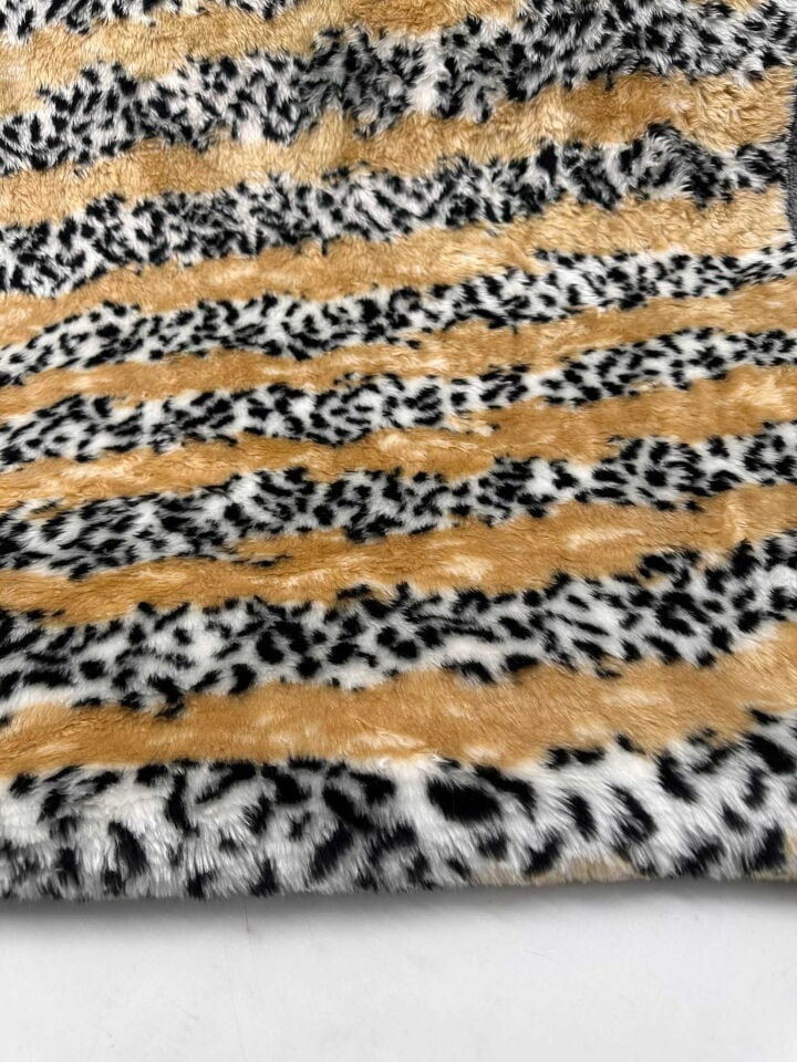 Leoparın Kürkle Harika Buluşması İpek Kürk