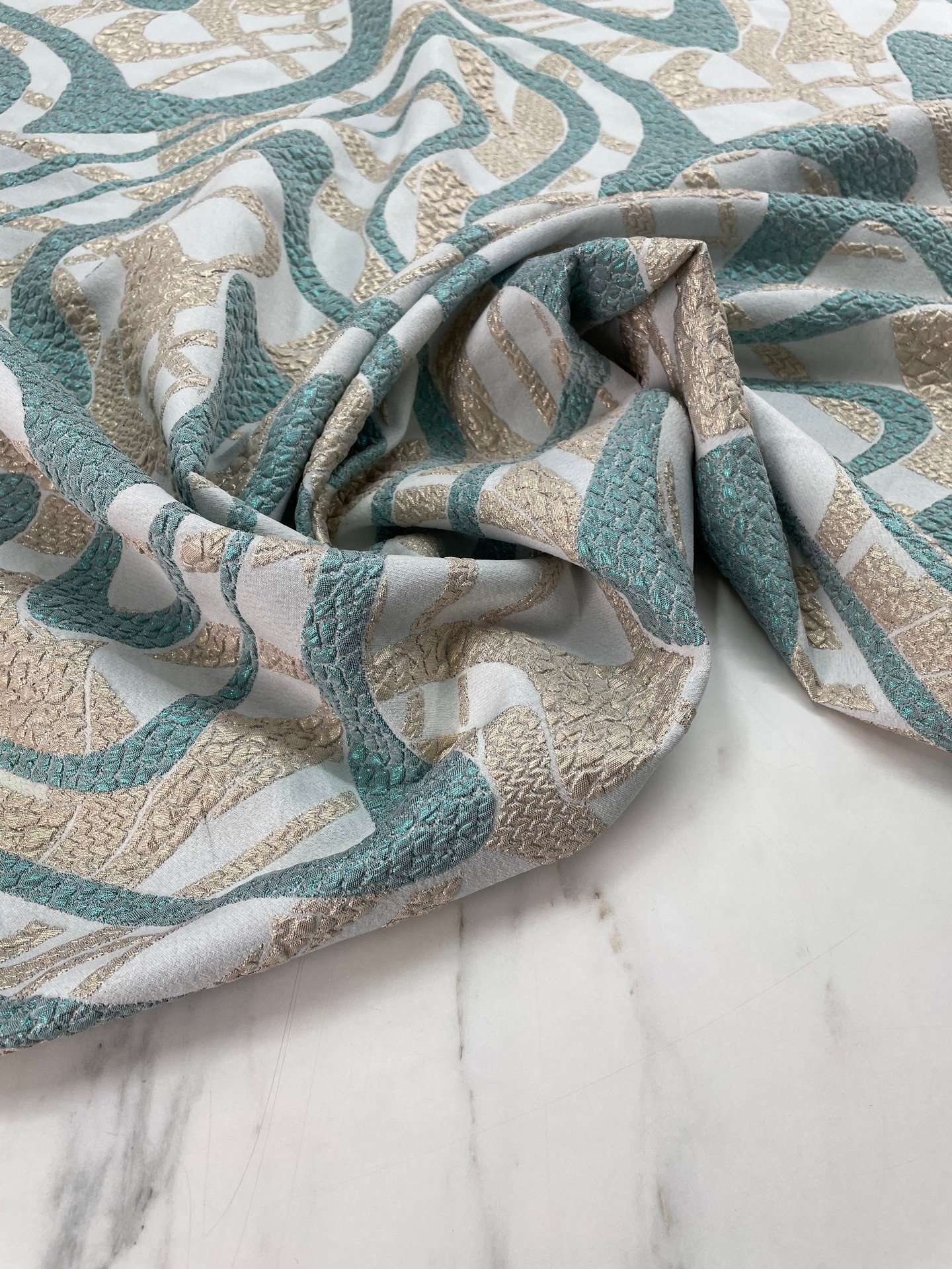 Turkuaz Çizgili Desen Elbiselik Brokar Kumaş