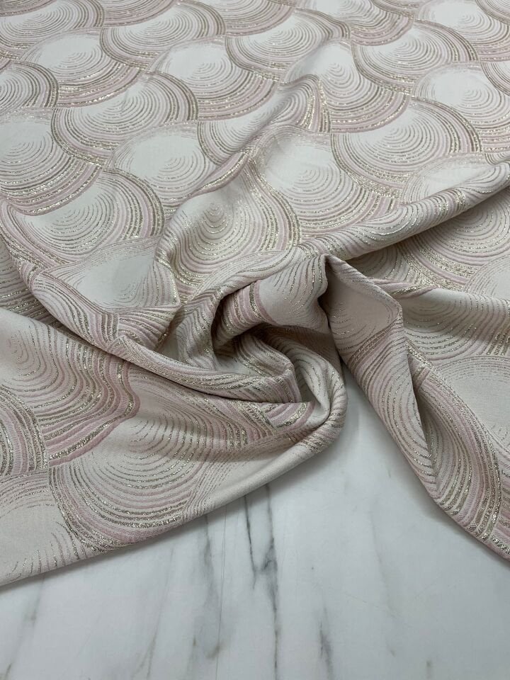 Bretonya Desen Elbiselik Brokar Kumaş