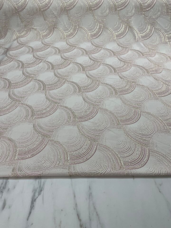 Bretonya Desen Elbiselik Brokar Kumaş