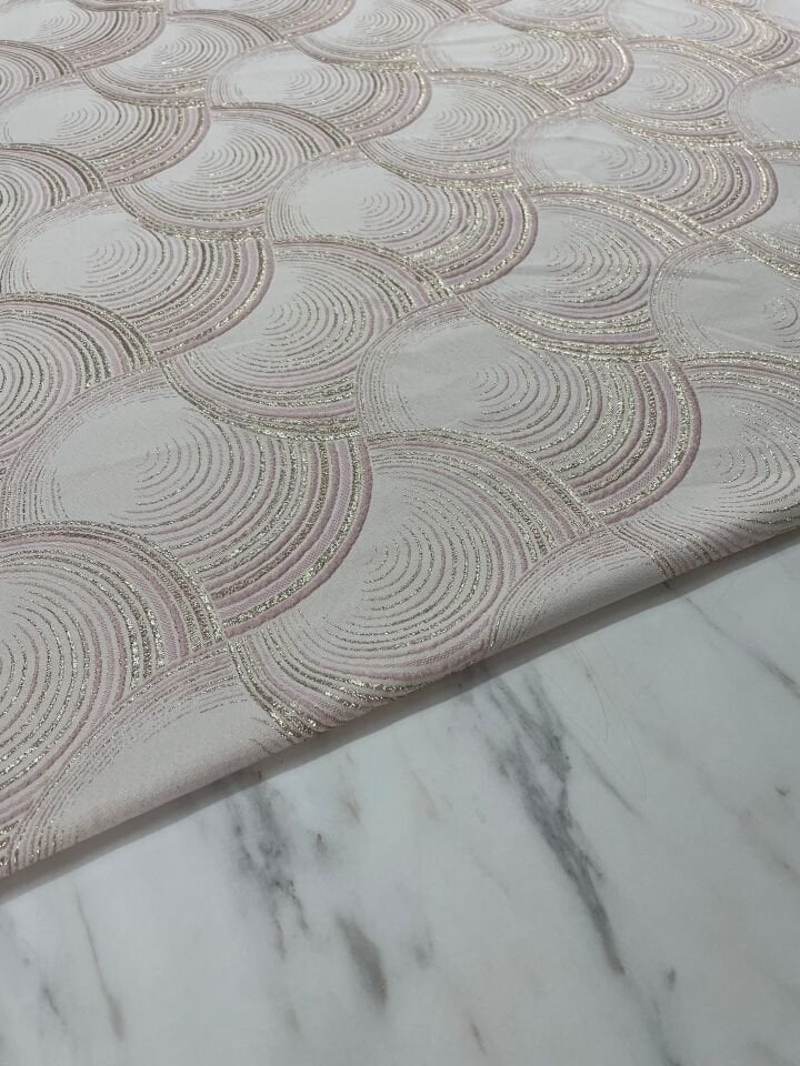 Bretonya Desen Elbiselik Brokar Kumaş