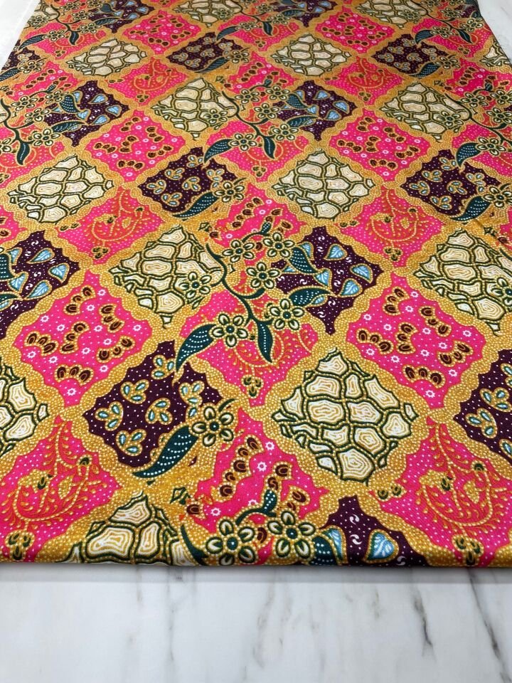 Özbek Desen Elbiselik Gömleklik Tivil Saten Kumaş