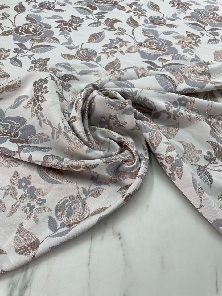 Çiçek Desen Elbiselik Brokar Kumaş