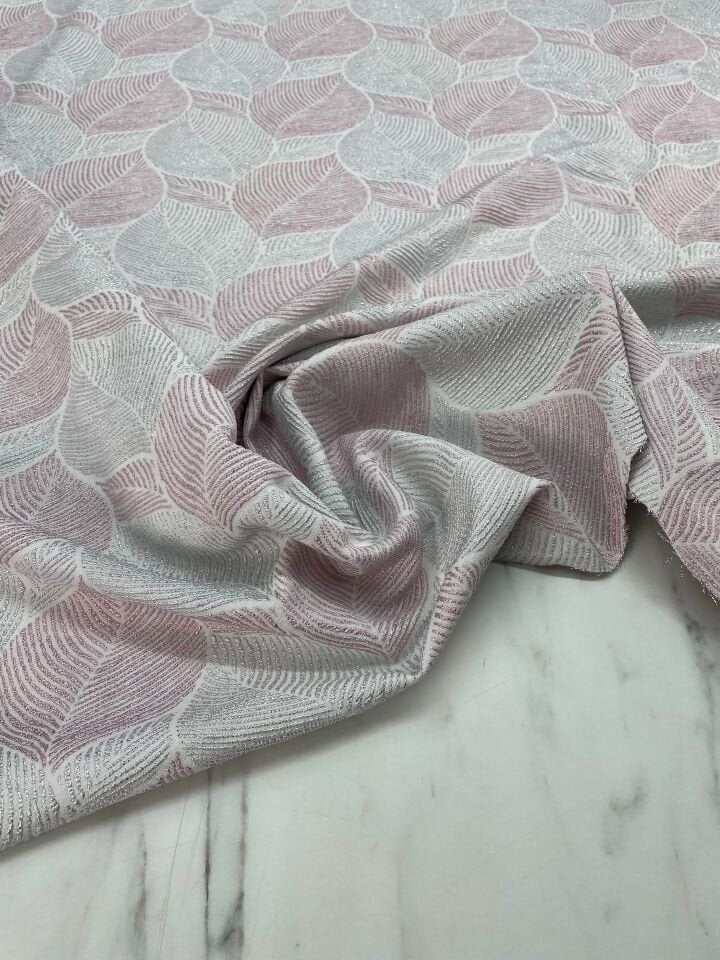 Yaprak Desen Elbiselik Brokar Kumaş