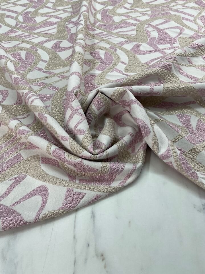 Pembe Çizgili Desen Elbiselik Brokar Kumaş