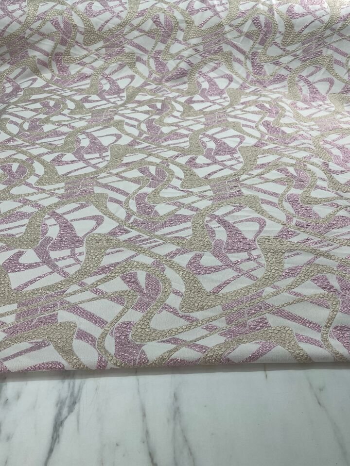 Pembe Çizgili Desen Elbiselik Brokar Kumaş