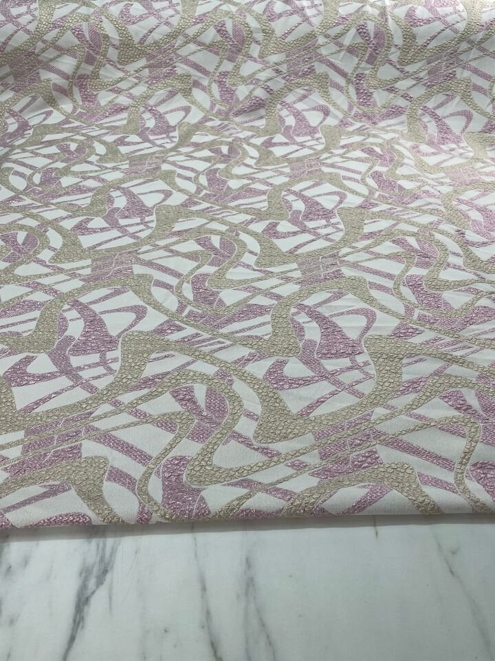 Pembe Çizgili Desen Elbiselik Brokar Kumaş