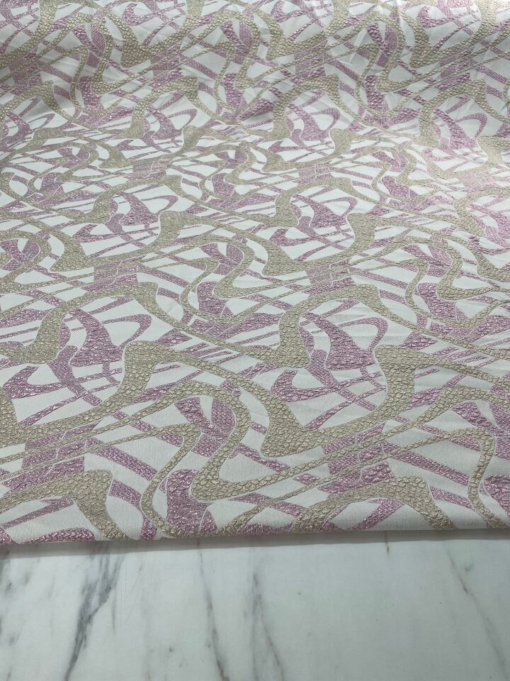 Pembe Çizgili Desen Elbiselik Brokar Kumaş