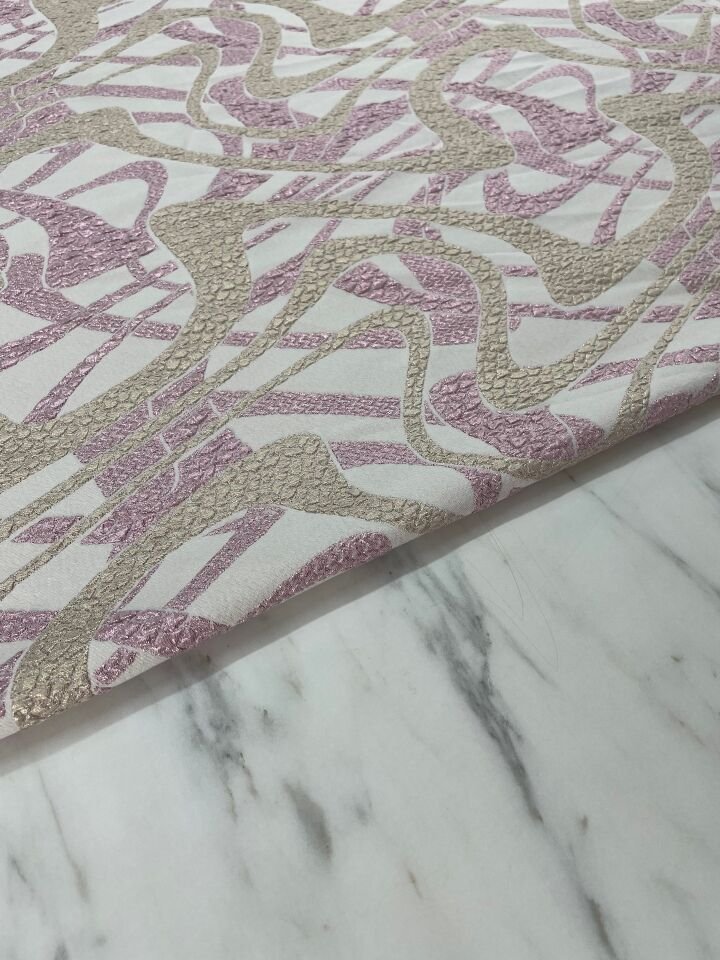 Pembe Çizgili Desen Elbiselik Brokar Kumaş