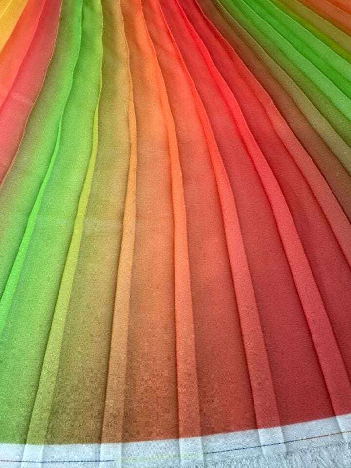 Renkli Desen Ebiselik Eteklik Pilise Şifon Kumaş