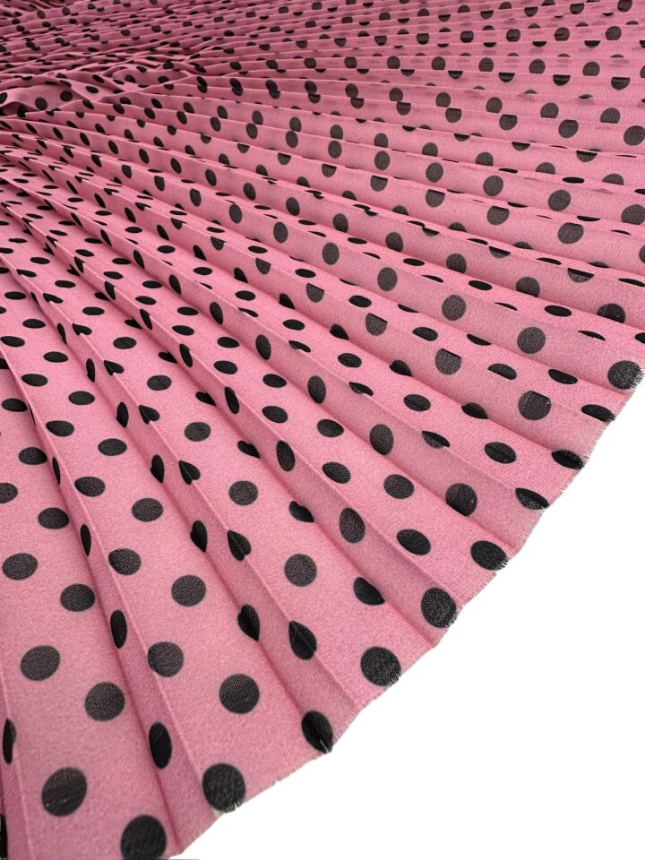 Pembe Puantiye Desen Ebiselik Eteklik Pilise Şifon Kumaş