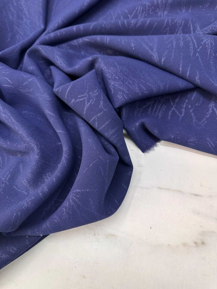 Fantazi Ürün Laciver Yakma Rubi Krep Kumaş Dökümlü Yumuşak