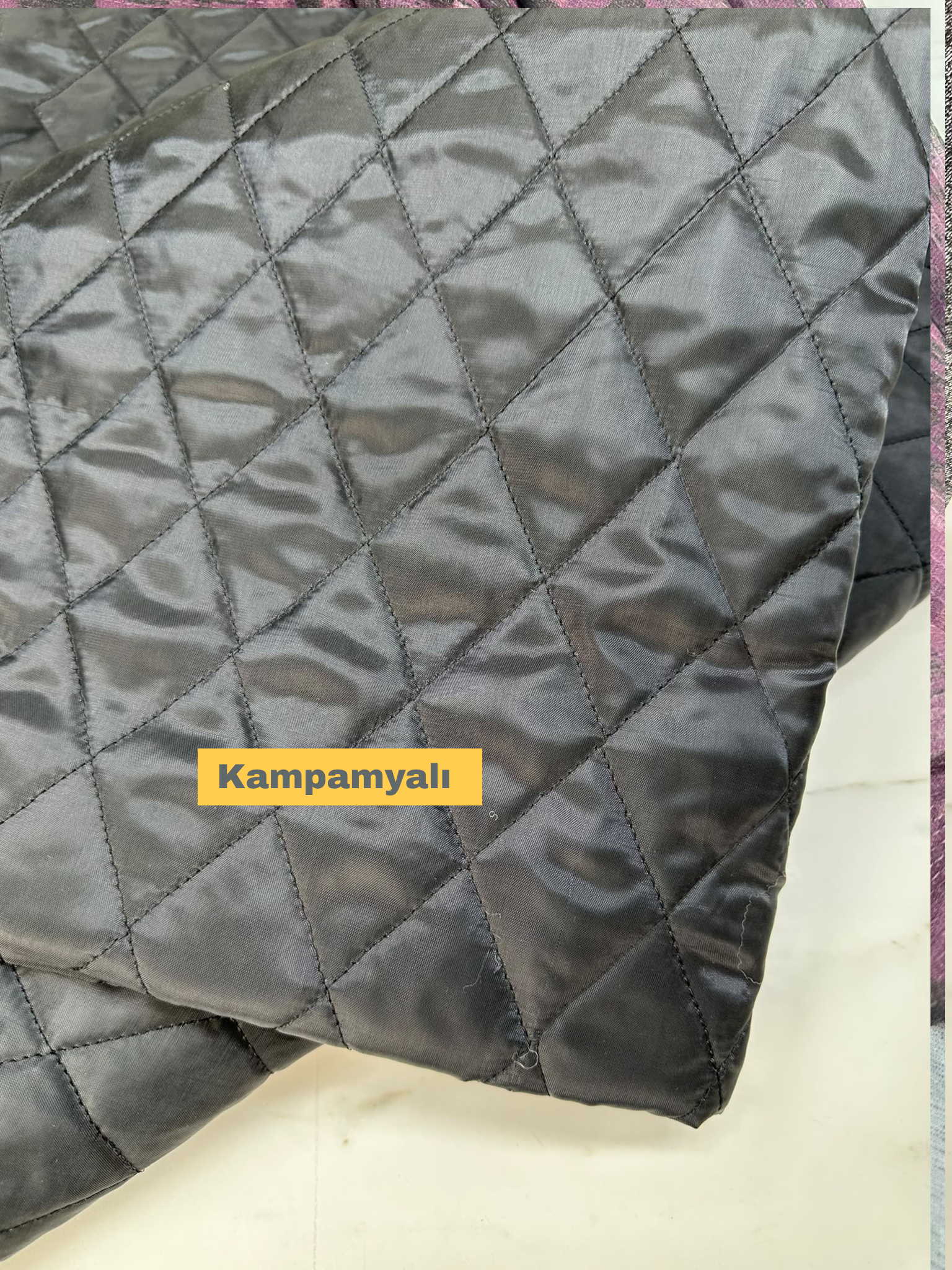 Siyah Dikişli Kapıtone