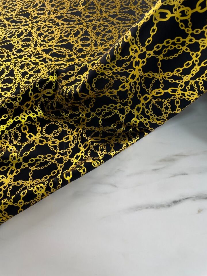 Altın Zincir Desen Elbiselik Kumaş