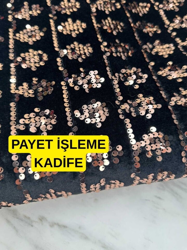 Özel Ürün Kadife Üstü Bakır Payet İşleme Yumuşak Dökümlü