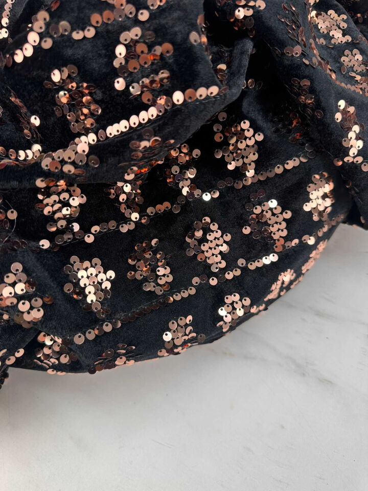 Özel Ürün Kadife Üstü Bakır Payet İşleme Yumuşak Dökümlü