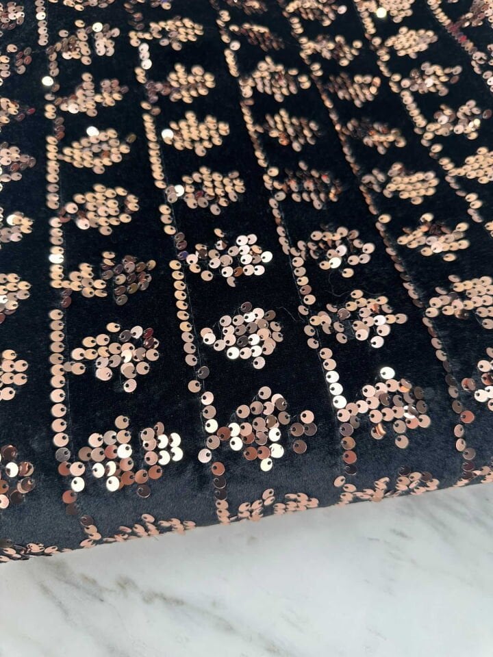 Özel Ürün Kadife Üstü Bakır Payet İşleme Yumuşak Dökümlü