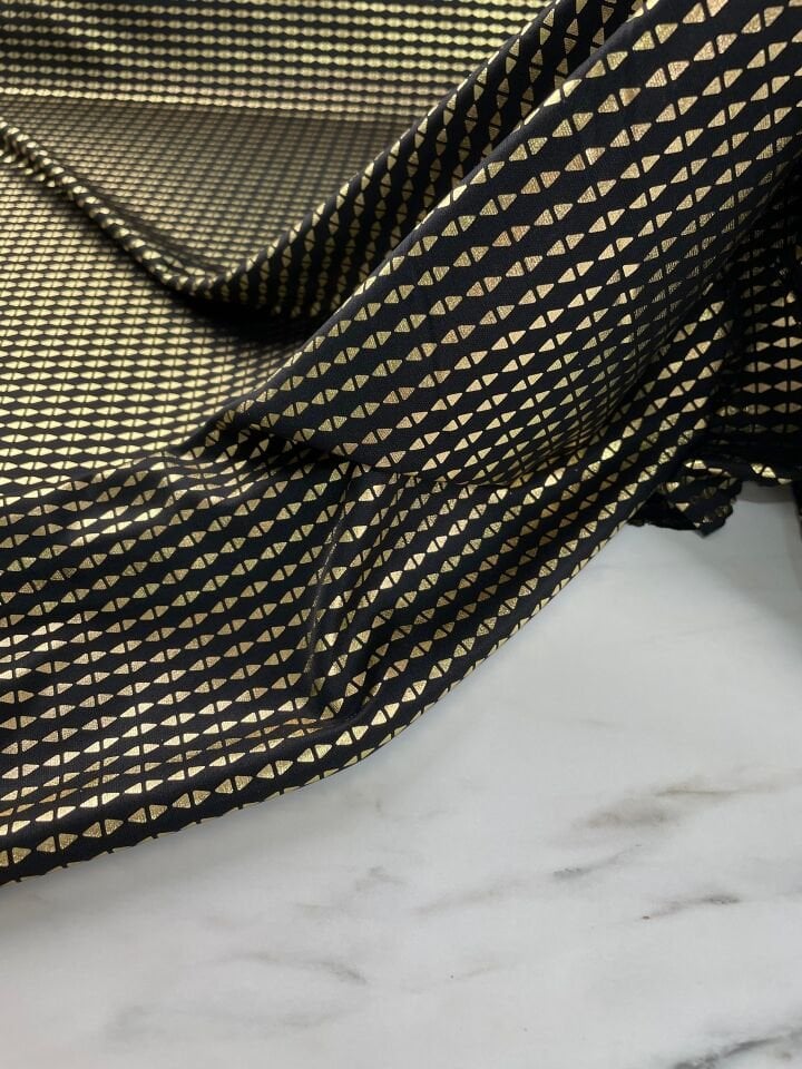 Altın Özel Tasarım Elbiselik Kesme Hologram Kumaş