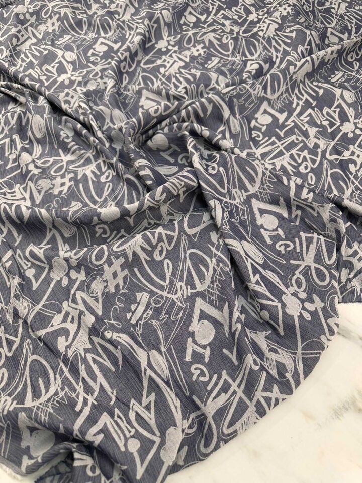 Desenli Marka Tasarım Kılınkır Kumaş Yumuşak Dökümlü