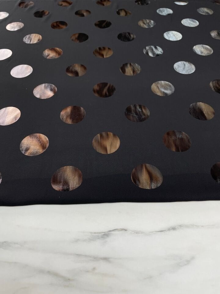 Puantiye Desen Elbiselik Kumaş