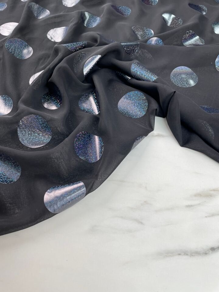 Puantiye Desen Elbiselik Kumaş