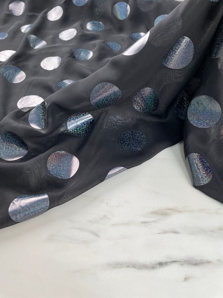 Puantiye Desen Elbiselik Kumaş