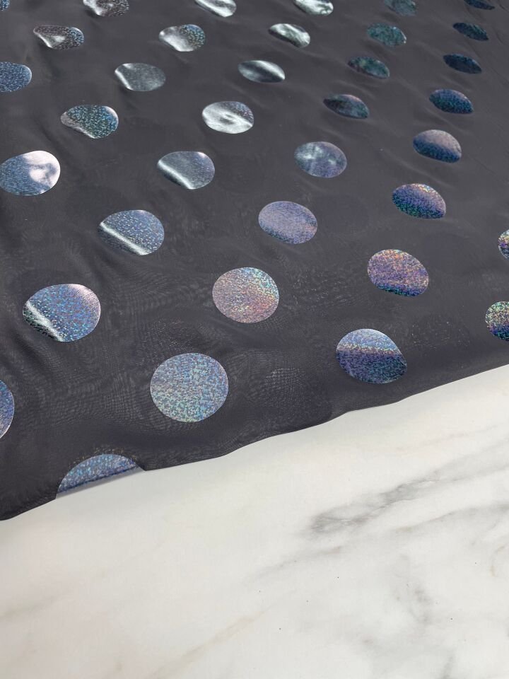 Puantiye Desen Elbiselik Kumaş