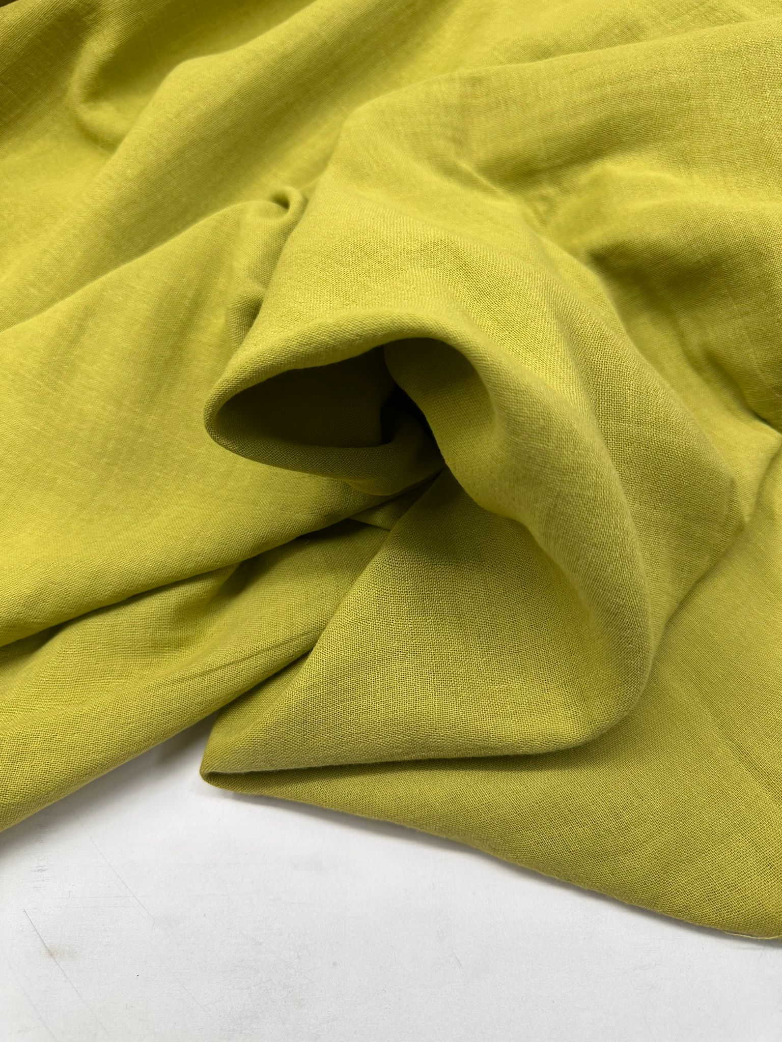 Yag Yeşili Renk Çift Katlı Muslin Kumaş Yumuşak Dökümlü