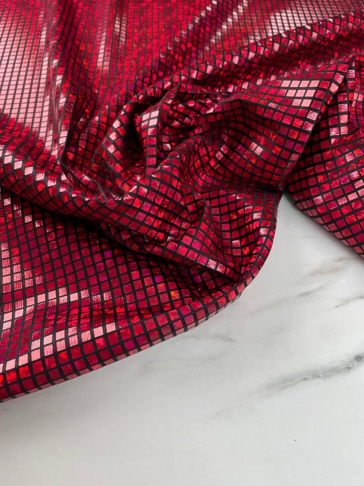 Kırmızı Özel Tasarım Elbiselik Kesme Hologram Kumaş