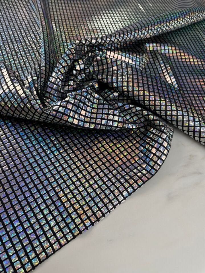 Gümüş Özel Tasarım Elbiselik Kesme Hologram Kumaş