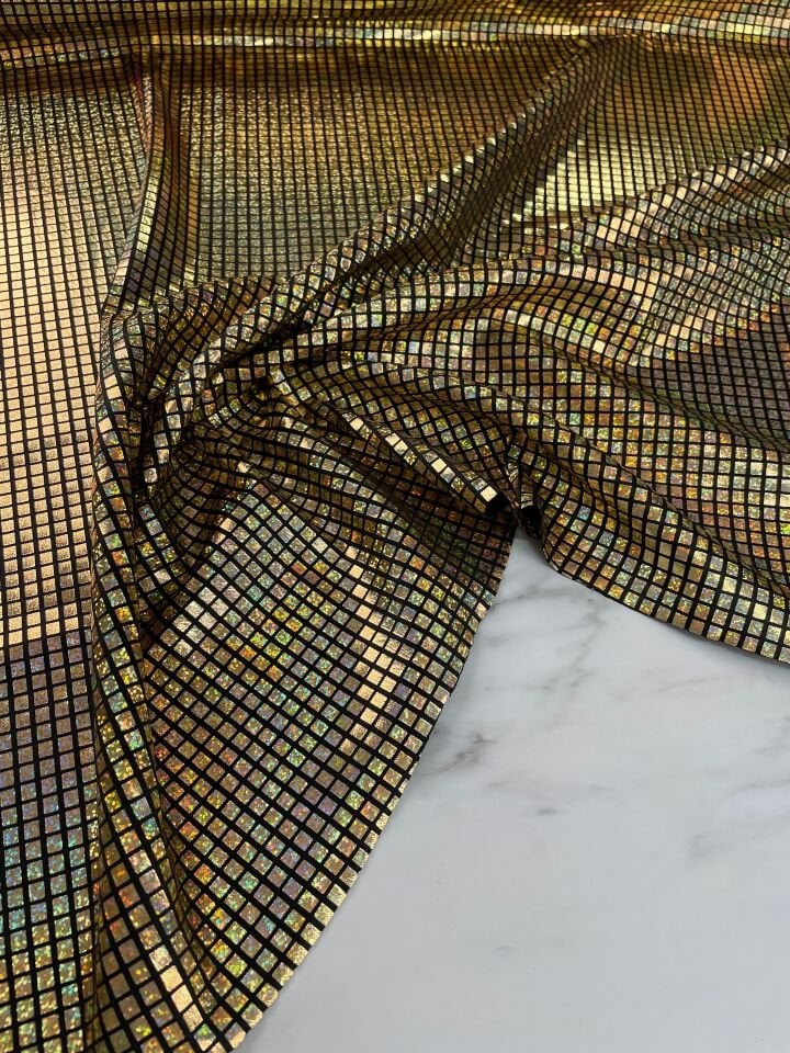 Altın Özel Tasarım Elbiselik Kesme Hologram Kumaş