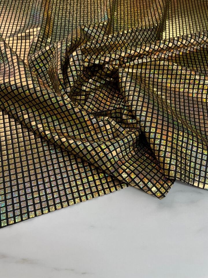 Altın Özel Tasarım Elbiselik Kesme Hologram Kumaş