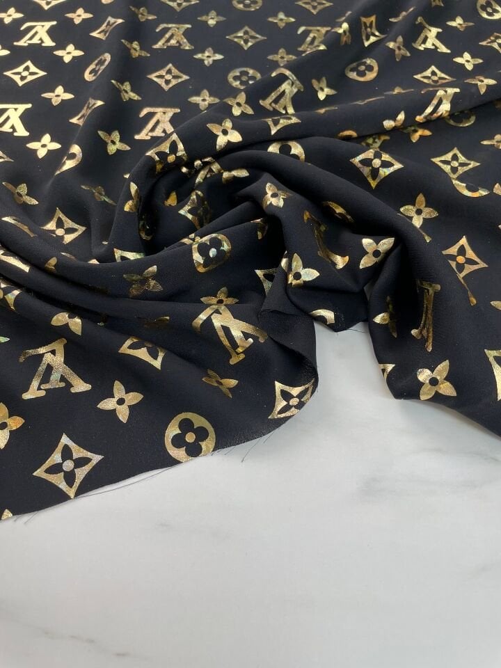 Altın LV Desen Elbiselik Kumaş