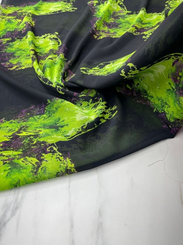 Yeşil Desen Elbiselik Şifon Kumaş