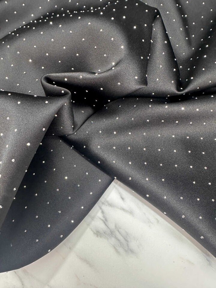 Fantazi Ürün Simli Taş İşleme Saten Kumaş Elbise Etek Abiye Şalvar