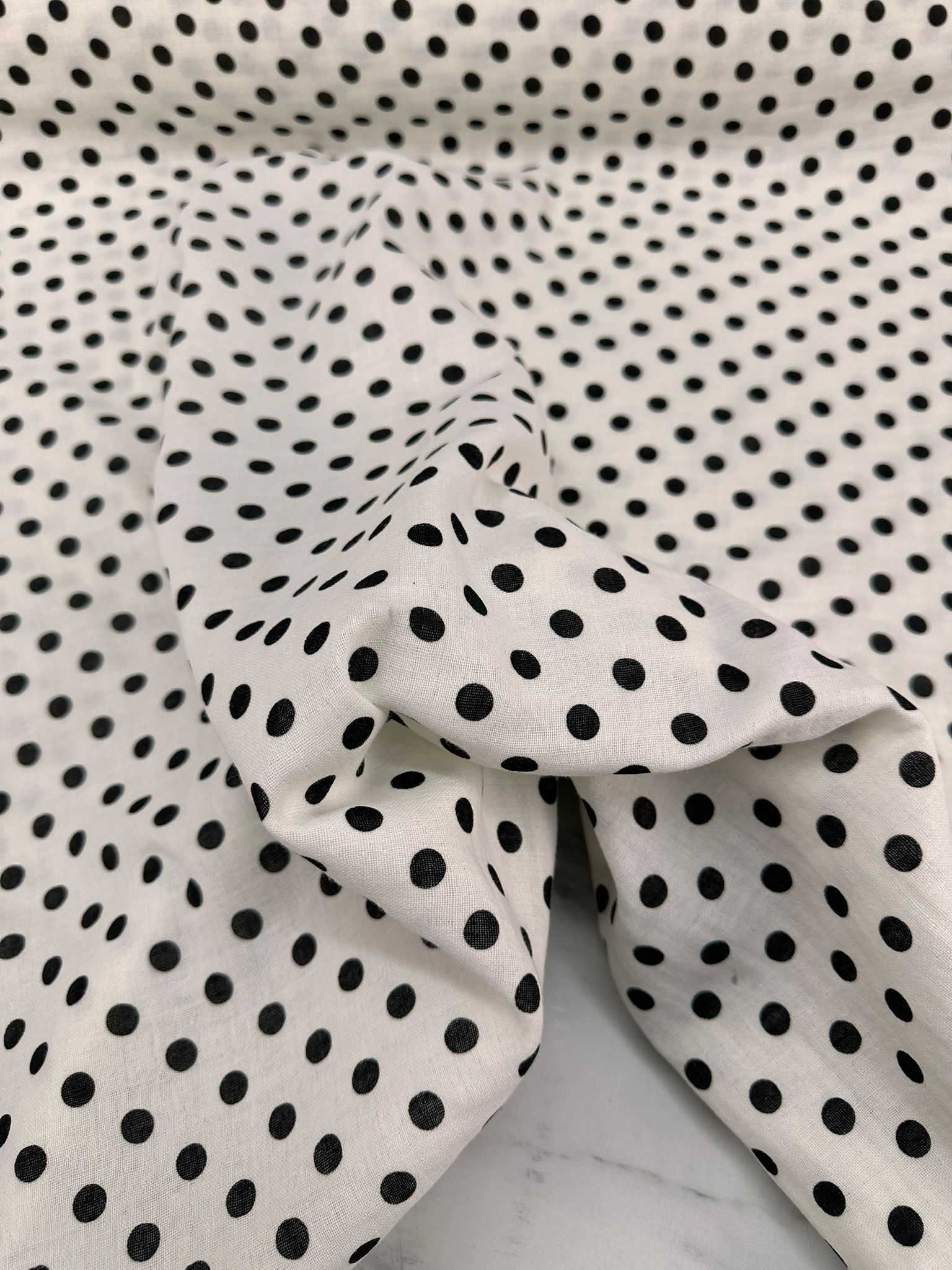 Puantiye Desen Çift Katlı Müslim Kumaş Yumuşak Dökümlü