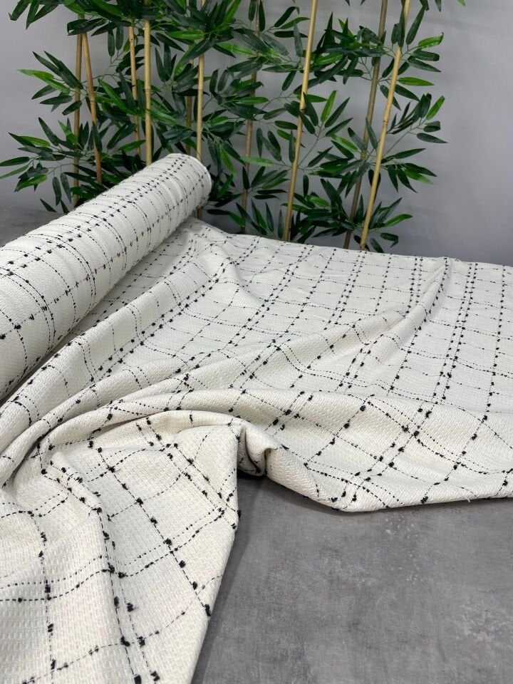 Beyaz Şanel Elbiselik Kumaş