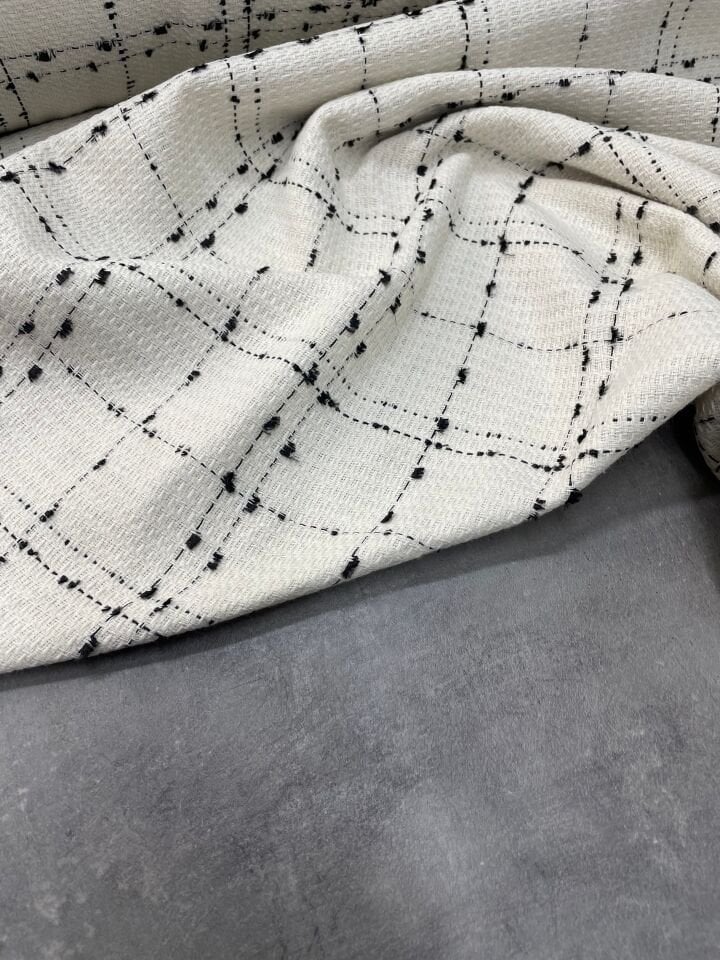 Beyaz Şanel Elbiselik Kumaş