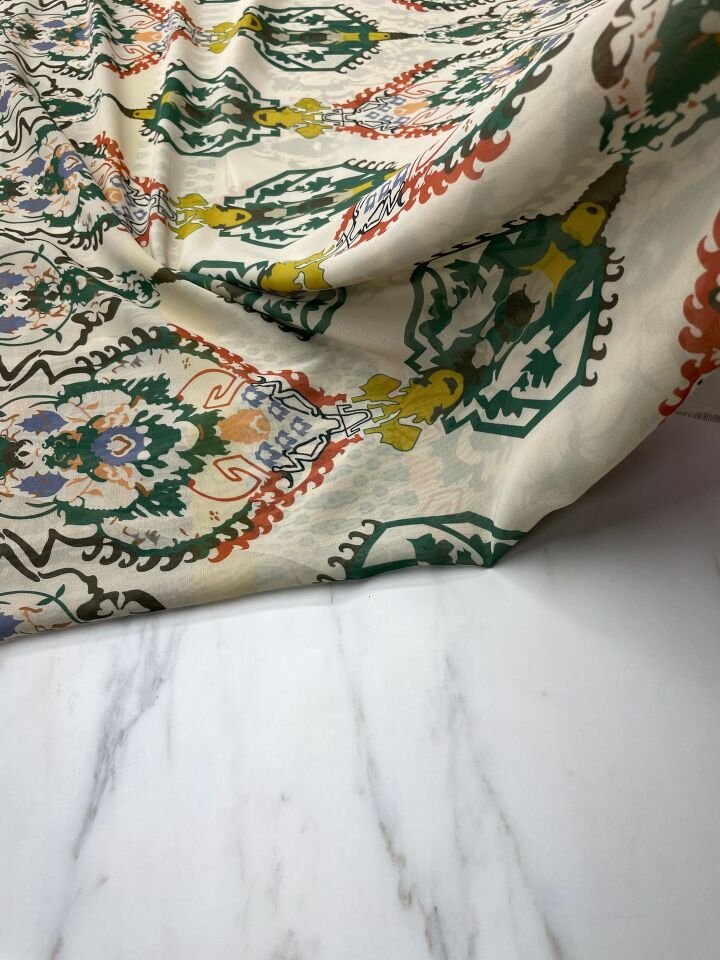 İkat Desen Elbiselik Şifon Kumaş