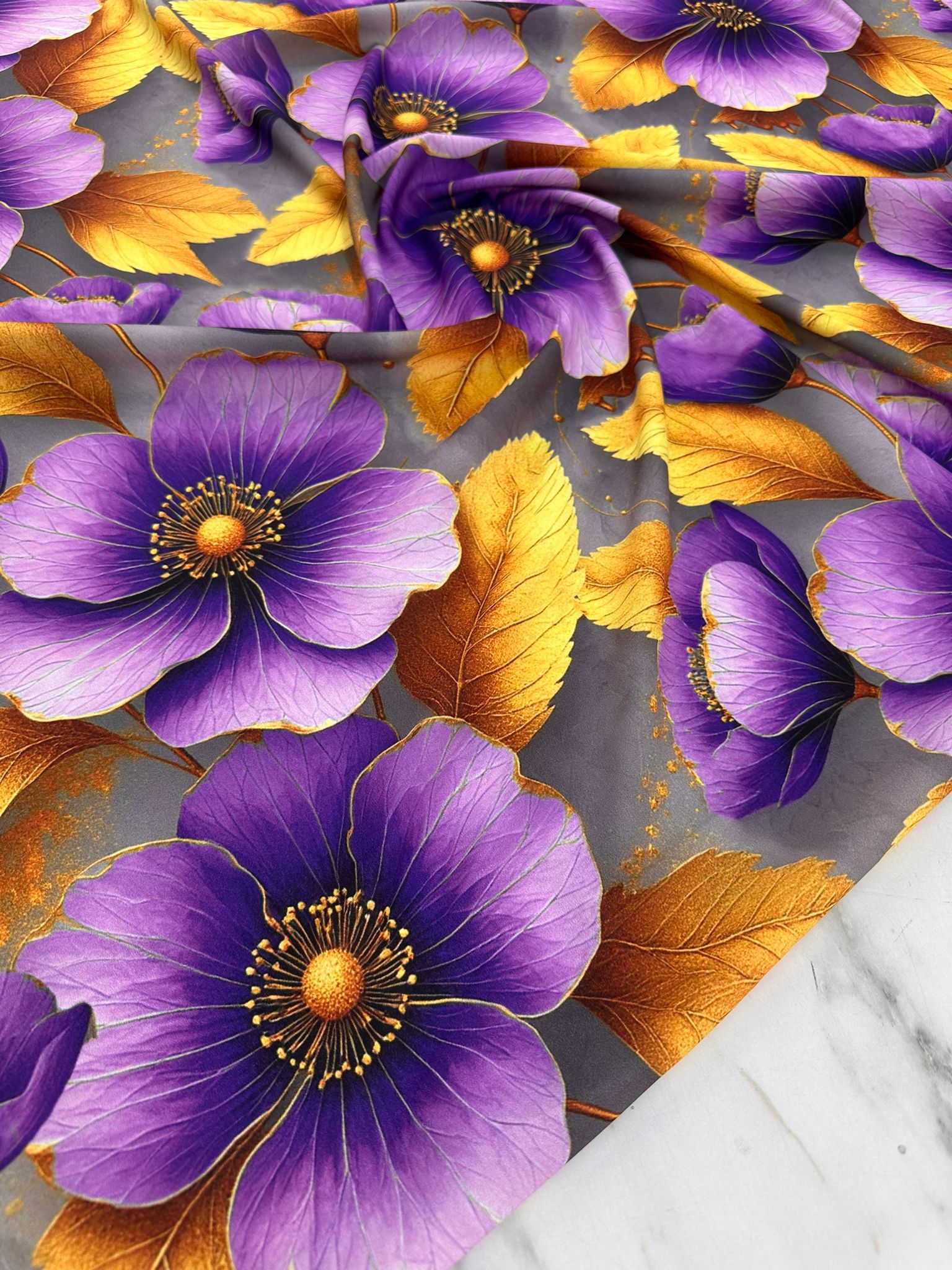 Fantazi Desen Dijital Baskı Krep Kumaş Yumuşak Dökümlü