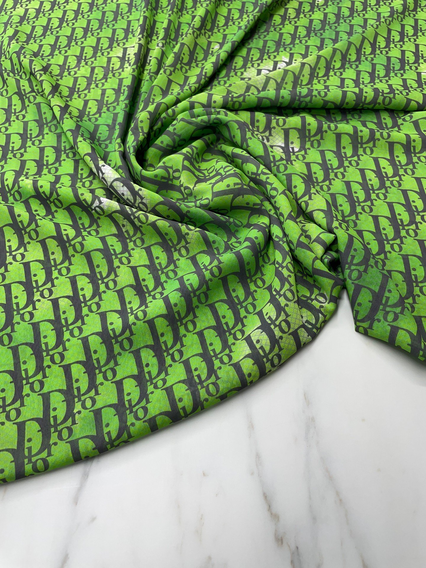 Yeşil Dr Desen Elbiselik Şifon Kumaş